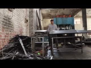 Процесс изготовления 6-местной рикши Фабричный производственный процесс