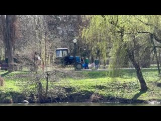 До 1 мая в Белгороде завершат генеральную весеннюю уборку

Сейчас сотрудники Белгорблагоустройства ежедневно очищают дороги, тро