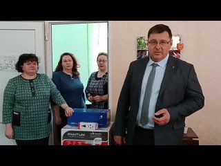 Передал Управлению образования Администрации Новоазовского муниципального округа компьютерную технику, предоставленную при содей
