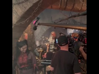 🎥 Samba Schutte shares another behind the scenes clip with Taika Waititi and Rhys Darby