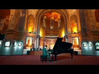 Замечательная экскурсия! Послушайте выступление пианиста в Софийском Соборе в Харбине!