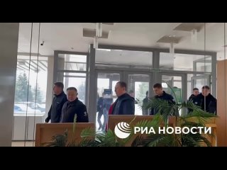 Глава Минстроя Файзуллин приехал в затопленный Орск, передает РИА Новости