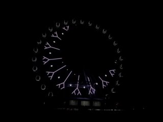 На главном омском колесе обозрения по случаю Ураза-байрама включили праздничную подсветку