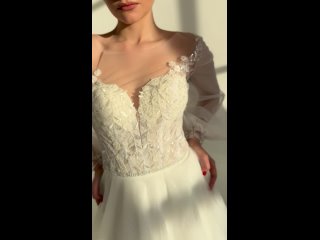 Видео от «Первый Свадебный»Свадебные и вечерни платья