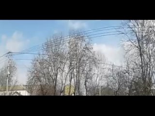 #СВО_Медиа #Военный_ОсведомительМомент прилета одной из ракет ОТРК Искандер-М по Николаевскому бронетанковому заводу.