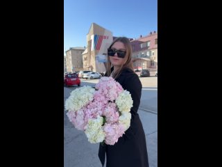 Видео от ФЛОРЕНС - цветы | шары | свадьбы Краснотурьинск
