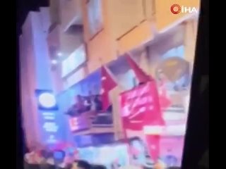 Замглавы отделения оппозиционной партии Турции Мехмет Палаз погиб в результате обрушения балкона во время празднования победы