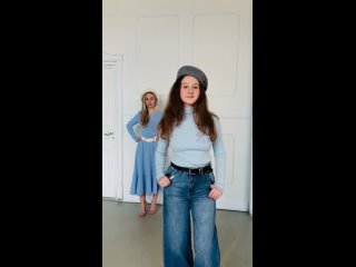 блузка голубая юбка белая карандаш платье волан джинсы бадлон миу ( Юлия , Ксюша , Соня)