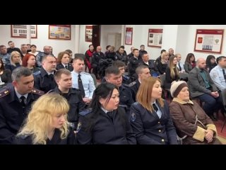 Женщин-полицейских поздравили в Керчи с 8 марта