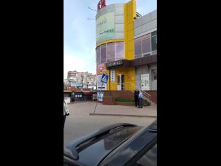 ️ Ни проехать, ни пройти ️ ️ ️Надеемся ГИБДД обратит внимание на автохамов у кольца на Мирном в Луганске