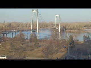 В город пришла теплая погода и красноярцы массово отправились на прогулку  ‍ ️