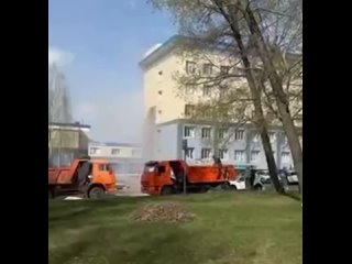 Украинский беспилотник врезался в здание в Белгороде