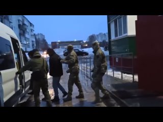Сотрудники УФСБ России по Кемеровской области задержали 28-летнего мужчину, который планировал поджечь свыше 10 релейных шкафов