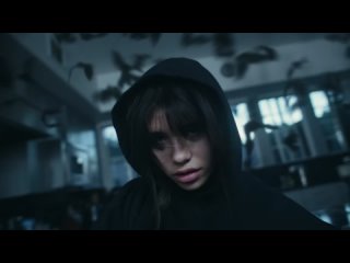 Nessa Barrett - dying on the inside (official music video)