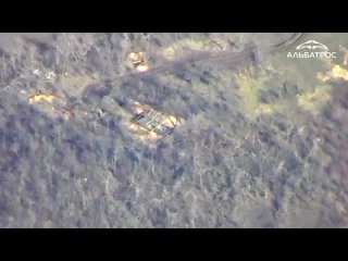 Un cas très rare de destruction d’un char des Forces armées ukrainiennes par une salve d’un MLRS. L’une des roquettes a touché l