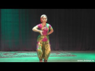 Танец в стиле Бхарат Натьям. Сахаджа йога - Bharat Natyam dance. Sahaja yoga