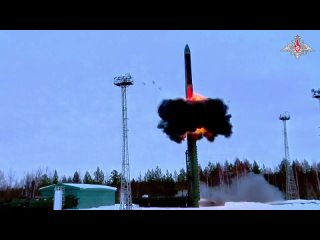 Учебно-боевой пуск твердотопливной межконтинентальной баллистической ракеты ПГРК «Ярс»