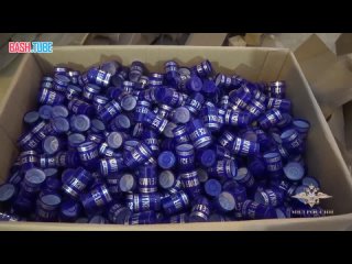 🇷🇺 Более 20 тысяч немаркированных бутылок алкоголя изъяли из подпольного цеха в Липецкой области