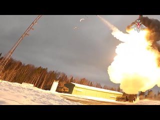 Пуск твердотопливной межконтинентальной баллистической ракеты ПГРК «Ярс» с космодрома Плесецк