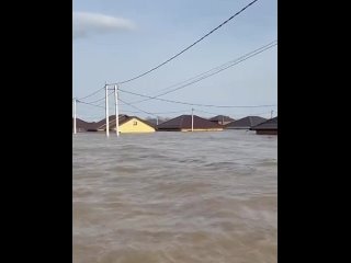 Уровень воды в реке Урал в Оренбурге за сутки вырос на 43 см — до 1 171 сантиметра, сообщили в городской диспетчерской.... (видео)