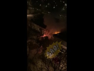 Еще один 🚗🚘 🚒🔥📣 на Востоке Москвы🔥

Возле дома на Вешняковской, 12Д загорелась машина.