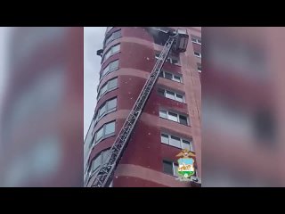 Демского человека-паука увезли в отдел полиции

Напомним, вечером 28 марта случился пожар в многоэтажке по улице Джалиля Киекбае