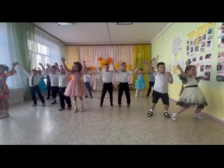 Танец “Гимн семье“ подготовительная группа “Вишенки“