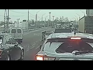 Видео №1 и 2, Обнинск. ДТП с ценным специалистом, который избил водителя, потом вернулся на место ДТП и снова начал угрожать п