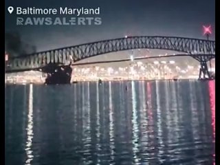 ️ ️Evento con víctimas masivas’: puente estadounidense se derrumba después de ser golpeado por un buque portacontenedores