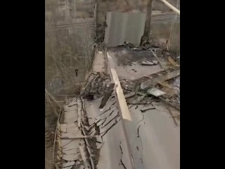 Три человека пострадали при обрушении Панинского моста