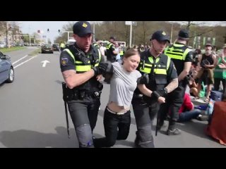 ️ Greta Thunberg was detained in The Hague