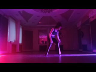 วิดีโอโดย Sasha_Jordan I Учу танцевать