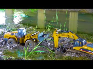 RC Excavator Construction scale 114 vs Bulldozer 4x4 Truck Mud Race