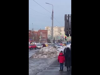 Гоночный беспредел в Москве — биба и боба в состоянии алкогольного опьянения попытались удрать от гайцов и протаранили полицейск