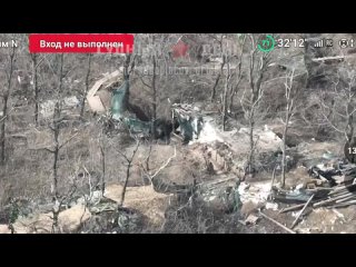 🇷🇺🕹💥 ️Новые кадры работы дроном-камикадзе ВТ-40 по окопам, блиндажам и зданиям, уничтожая пехоту противника