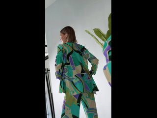 Видео от FILEO - оптовое производство женской одежды