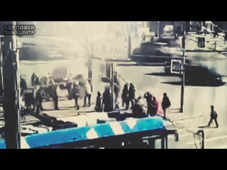 В Питере «умный» трамвай с искусственным интеллектом сбил толпу людей на пешеходном переходе.infocentr