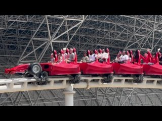 Formula Rossa, самые быстрые американские горки в мире, развивающие скорость 240 км/ч, Абу Даби