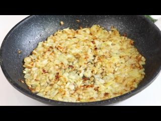 Эту ВКУСНЯТИНУ готовлю из остатков картофельного Пюре! Котлетки из картошки с жареным луком