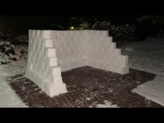 Крепость из снежный блоков за 6 часов