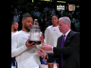 😮 Приз MVP под гул трибун