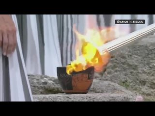 В Греции зажгли Олимпийский огонь для летних Игр-2024 в Париже