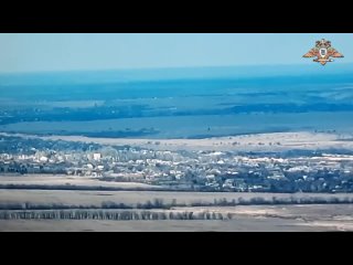 Ataques con bombas planeadoras FAB contra posiciones ucranianas en Maksimilianovka, el siguiente asentamiento despus de Ge