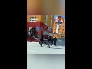В Красноярском крае айзербаджанец напал на покупателя из-за просрочки