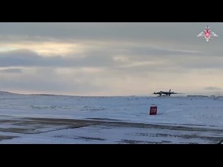 🇷🇺 Deux porte-missiles stratégiques Tu-95ms de l’aviation à longue portée des forces aérospatiales russes ont effectué un vol pr