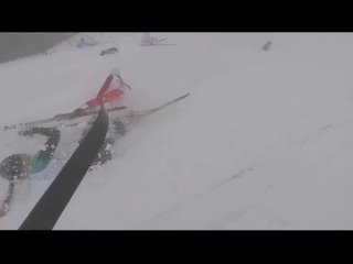 Девять лыжниц пострадали из-за снежной бури в Сочи  на большой скорости они въехали друг в друга.  Девушки спускались с горки в
