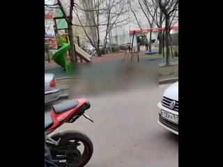 Появились подробности смертельной поножовщины где азербайджанец зарезал  Русского парня из-за парковки в Москве.Убитого