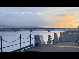 Енисей – мать-река! Обзорное видео с набережной Красноярска (апрель 2024 года)