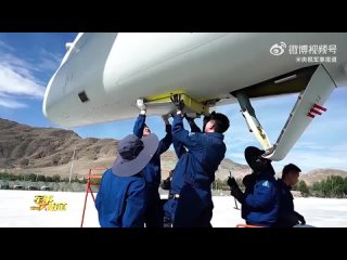 El ejército chino mostró oficialmente por primera vez (01:04) el lanzamiento del misil aerobalístico antibuque Yingzi-21 desde u