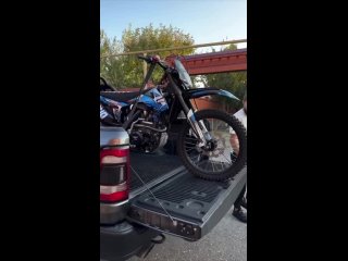Ислам Махачев подарил мощный мотоцикл Зубайре Тухугову